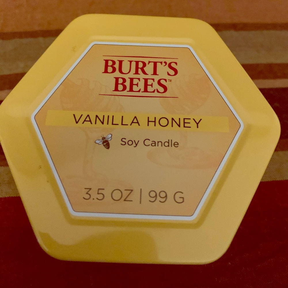 Burts Bees 3.5oz soy candle vanilla & honey scent